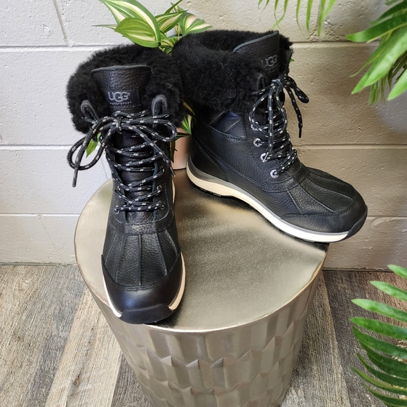 COPY - UGG ADIRONDACK III QUILT BLACK BOOTS Size 7.5 - Picture 8 of 15